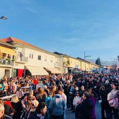Apresentao do Maior Bolo de Mel de Portugal juntou centenas de Pessoas em Ponte da Barca