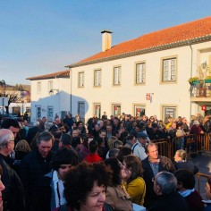 Apresentao do Maior Bolo de Mel de Portugal juntou centenas de Pessoas em Ponte da Barca